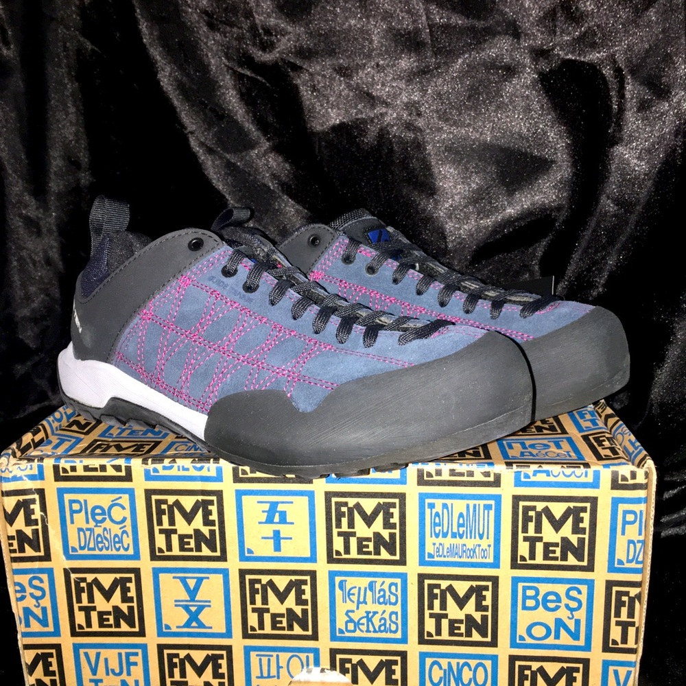 Adidas- GUIDE TENNIE W